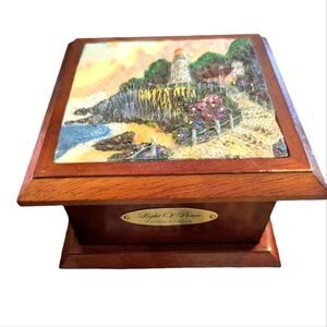Thomas Kinkade  Light of Peace vintage‎ wood jewelry box